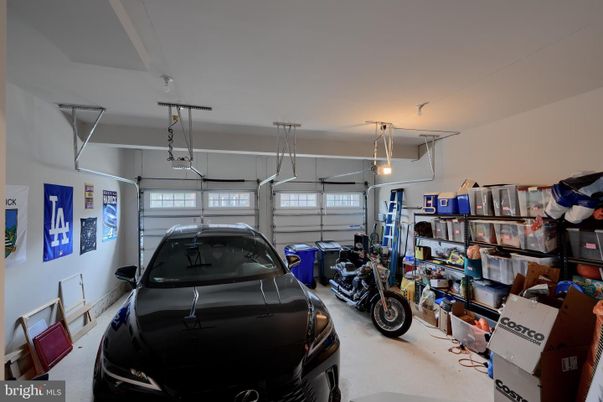 Garage, Interior