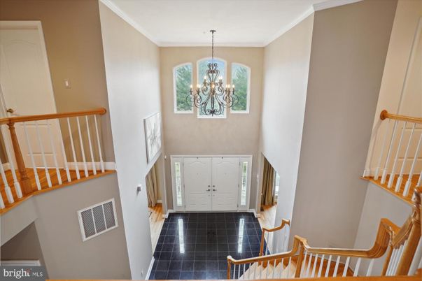 Chandelier, Interior