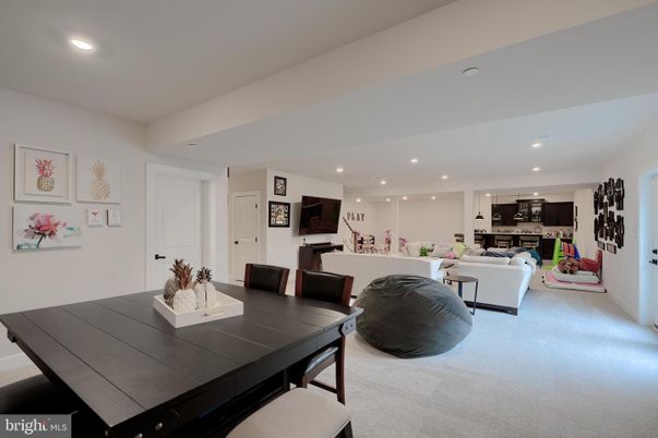 Dining room, Interior, Living room, Recessed Lighting