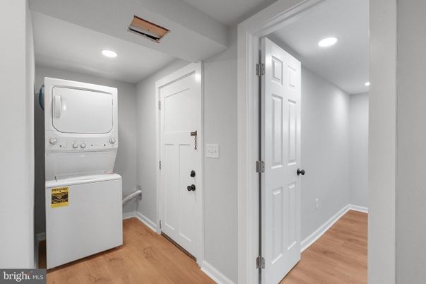Interior, Recessed Lighting, Utility Closets, Washer, Wood Texture Flooring