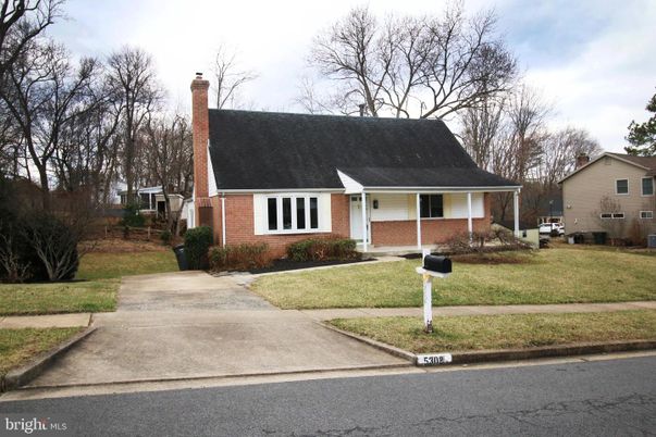 Exterior, Facade, Brick Facade, Cape Cod