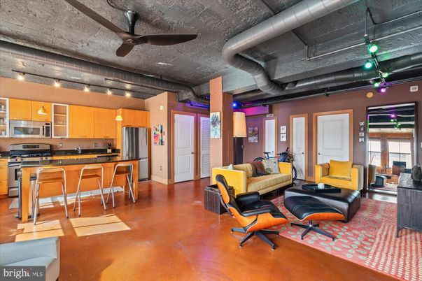 Interior, Kitchen, Living room, Stainless Steel Appliances