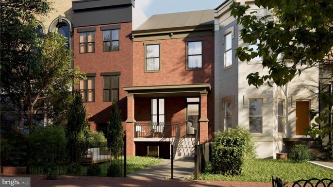 Exterior, Facade, Brick Facade, Rowhouse