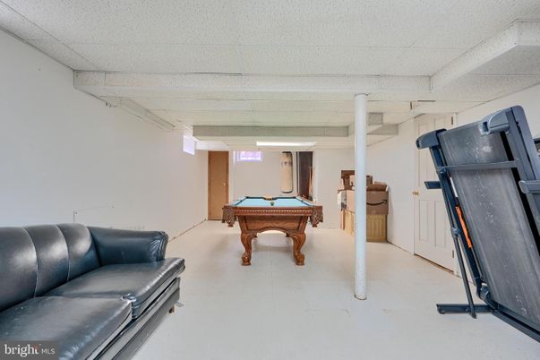 Billiard Table, Game Room, Interior
