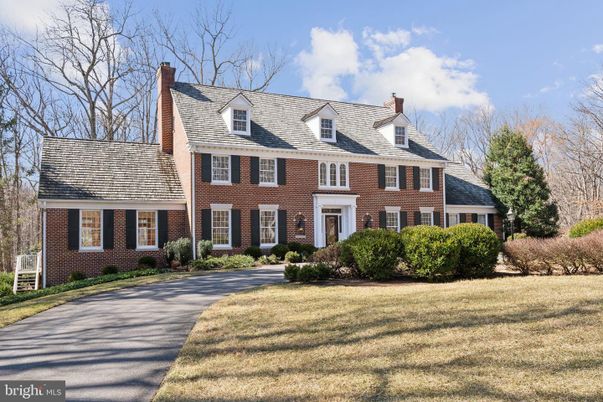 Exterior, Facade, Brick Facade, Georgian