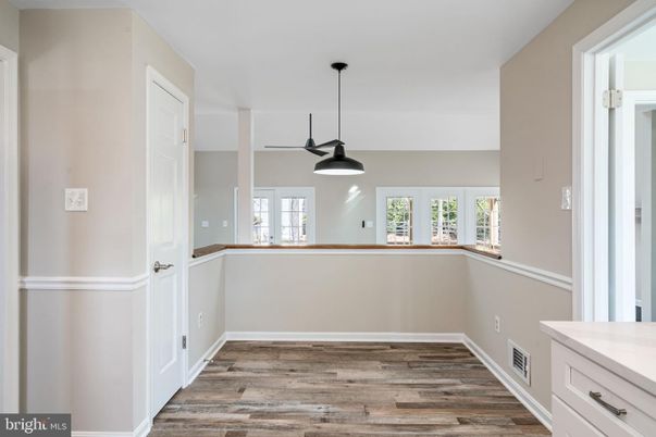 Interior, Pendant Lights, Wood Texture Flooring