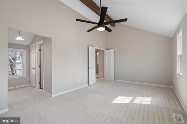 Empty room, Interior, Pendant Lights