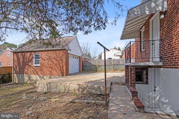 Detached Garage, Exterior