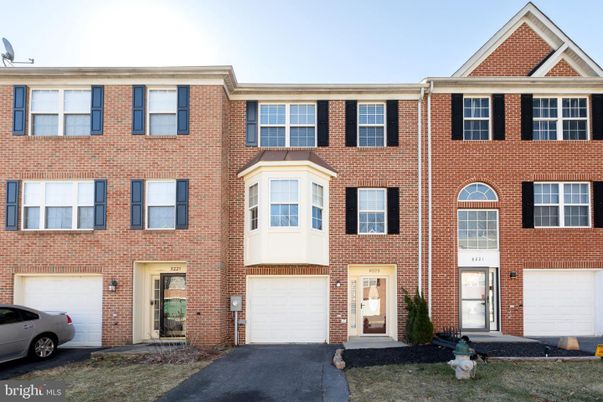 Attached, Exterior, Facade, Brick Facade, Rowhouse