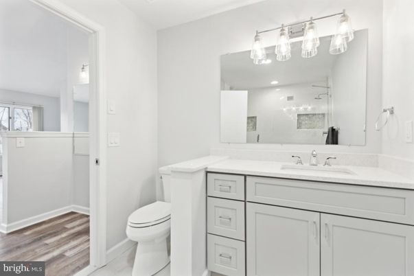 Bathroom, Interior, Recessed Lighting, Wood Texture Flooring