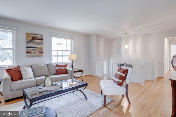 Interior, Living room, Pendant Lights, Wood Texture Flooring