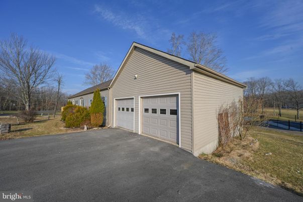 Detached Garage, Exterior