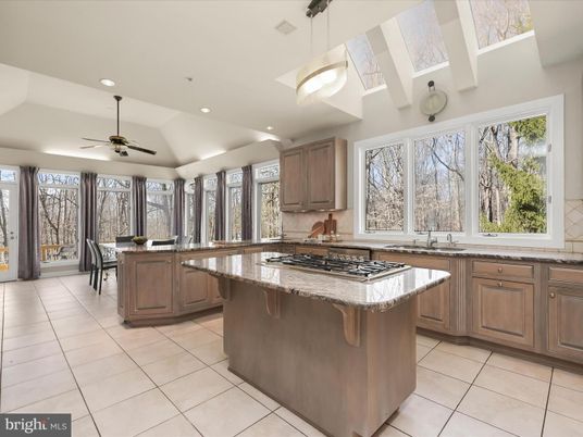 Dining room, Interior, Kitchen, Pendant Lights, Recessed Lighting