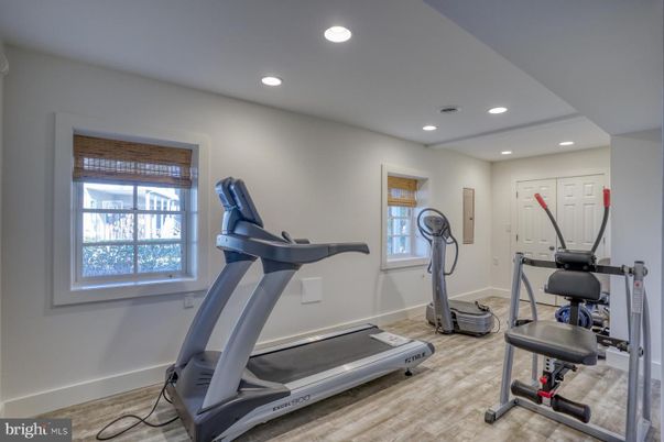 Fitness Equipment, Interior, Recessed Lighting, Wood Texture Flooring