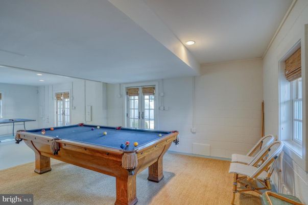Billiard Table, Game Room, Interior, Recessed Lighting