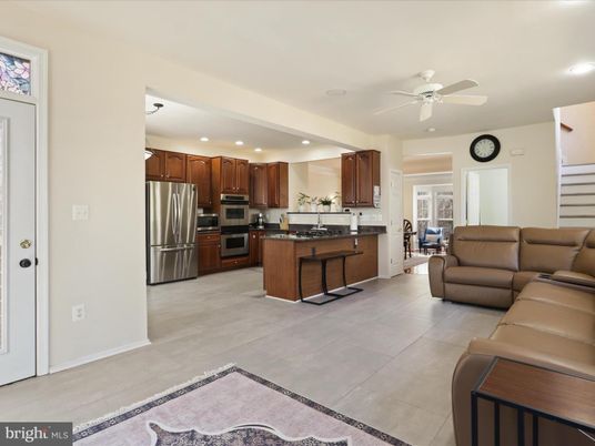 Interior, Kitchen, Living room, Recessed Lighting, Stainless Steel Appliances