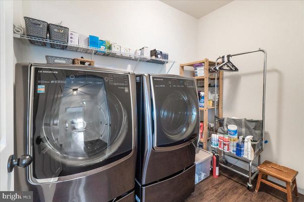 Interior, Washer, Wood Texture Flooring