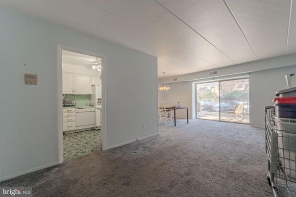 Chandelier, Dining room, Interior, Kitchen