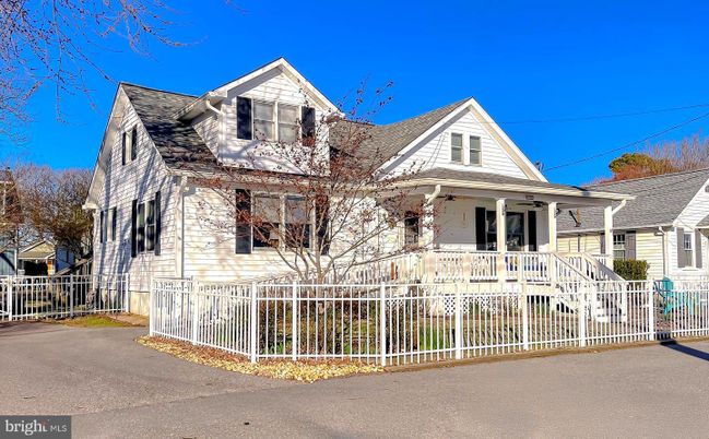 Exterior, Facade, Queen Anne Victorian