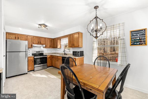 Chandelier, Dining room, Interior, Kitchen, Pendant Lights