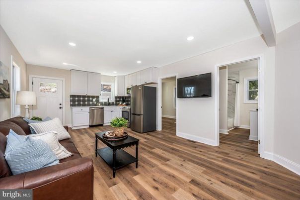 Interior, Kitchen, Living room, Recessed Lighting, Wood Texture Flooring