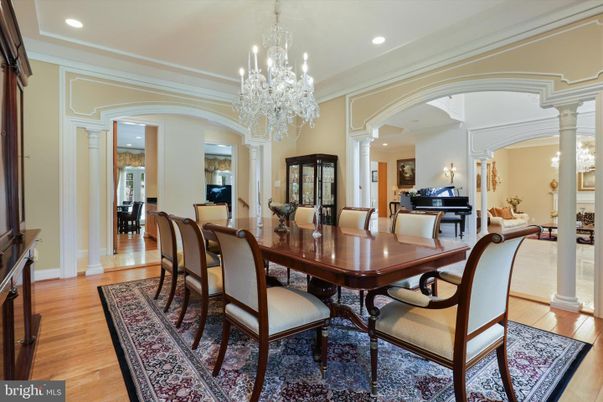 Chandelier, Dining room, Interior, Piano, Recessed Lighting, Wood Texture Flooring