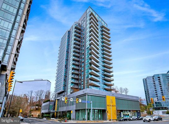 Exterior, Facade, Condo Building