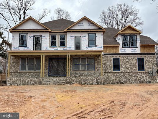 Exterior, Facade, Farmhouse