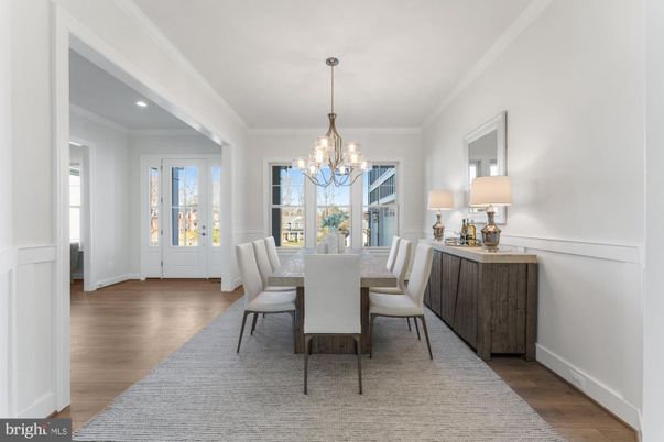 Chandelier, Dining room, Interior, Recessed Lighting, Wood Texture Flooring