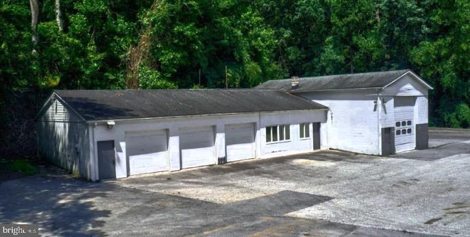 Detached Garage, Exterior