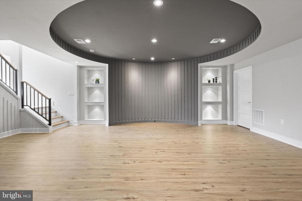 Empty room, Interior, Recessed Lighting, Wood Texture Flooring