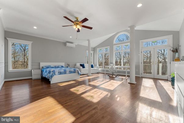 Bedroom, Interior, Living room, Recessed Lighting, Wood Texture Flooring