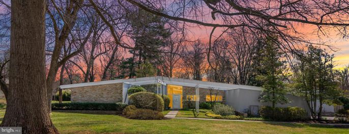 Backyard, Exterior, Facade, None