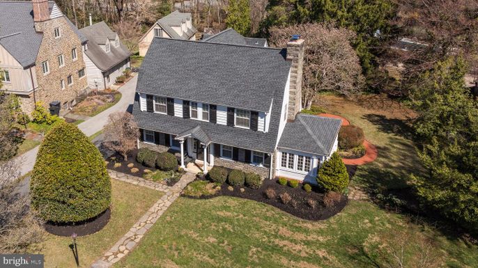 Exterior, Drone