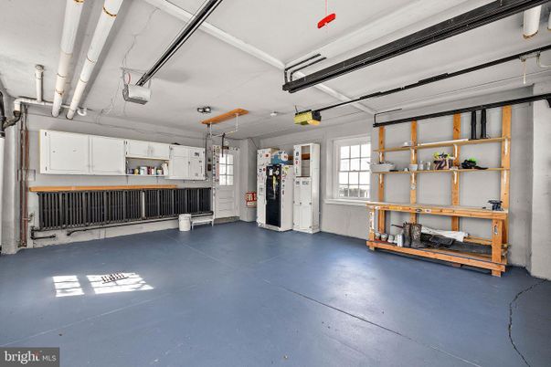 Garage, Interior