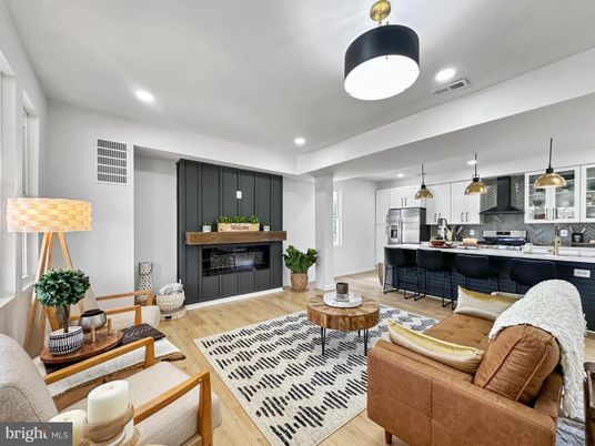 Interior, Kitchen, Living room, Pendant Lights, Recessed Lighting, Stainless Steel Appliances, Wood Texture Flooring