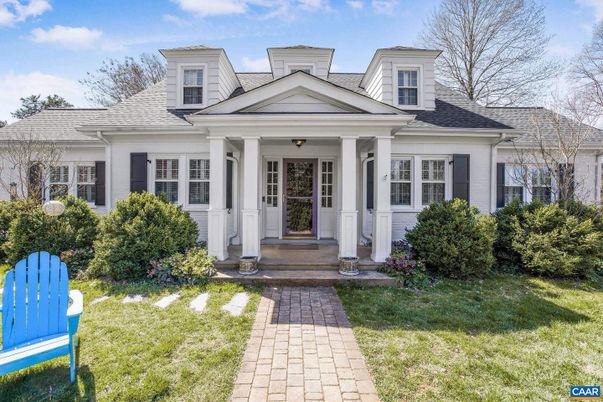 Exterior, Facade, Cape Cod