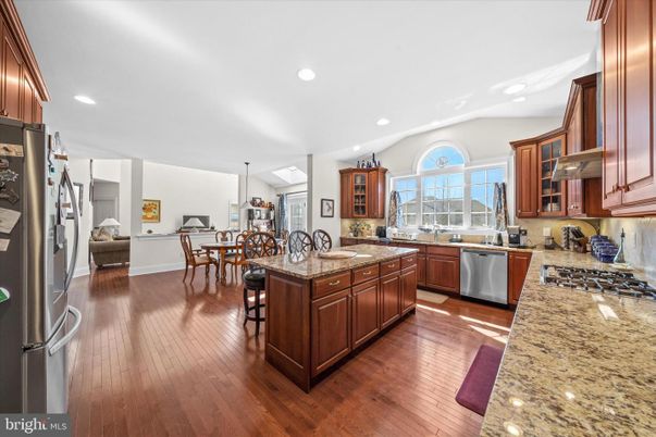 Dining room, Interior, Kitchen, Recessed Lighting, Stainless Steel Appliances, Wood Texture Flooring