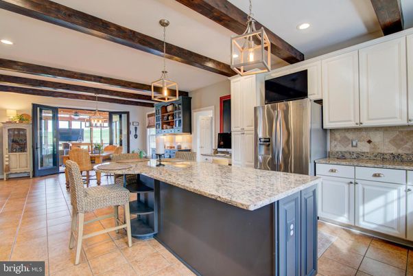 Dining room, Interior, Kitchen, Pendant Lights, Recessed Lighting, Stainless Steel Appliances, Wooden Beams