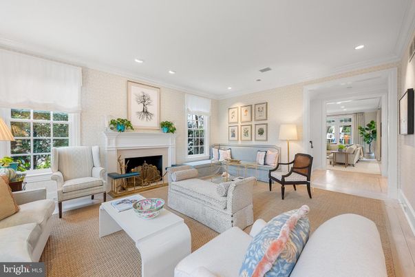 Fireplace, Interior, Living room, Recessed Lighting