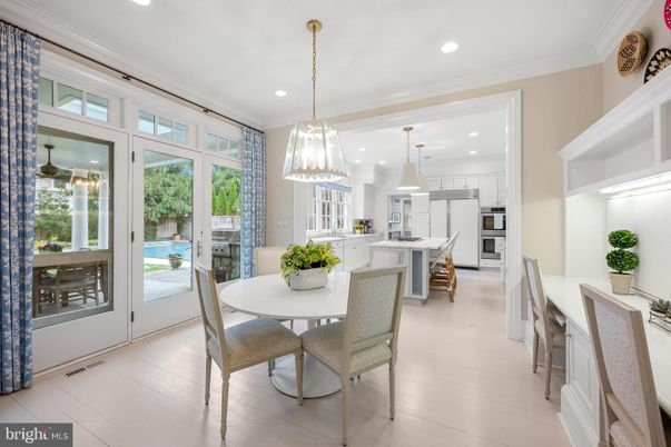 Dining room, Interior, Kitchen, Pendant Lights, Recessed Lighting, Stainless Steel Appliances