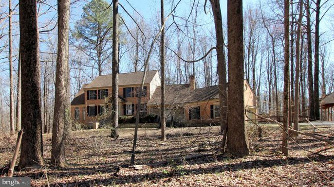 Backyard, Exterior, Facade, Cape Cod