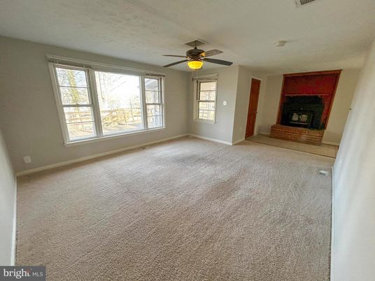 Empty room, Fireplace, Interior