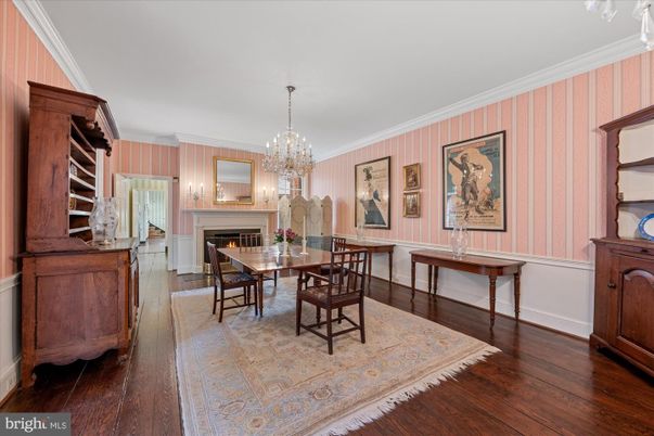 Chandelier, Dining room, Fireplace, Interior, Wood Texture Flooring