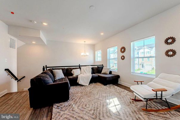 Chandelier, Dining room, Interior, Living room, Pendant Lights, Recessed Lighting, Wood Texture Flooring
