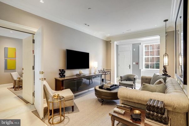 Interior, Living room, Pendant Lights, Recessed Lighting, Wood Texture Flooring