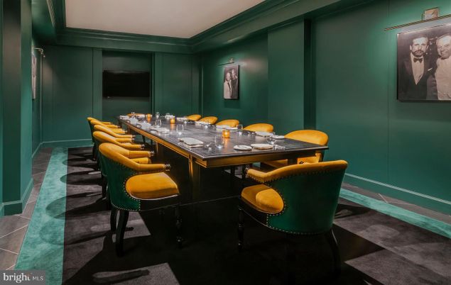 Dining room, Interior