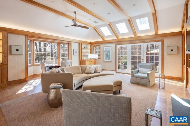Dining room, Interior, Living room, Recessed Lighting, Wooden Beams, Wood Texture Flooring