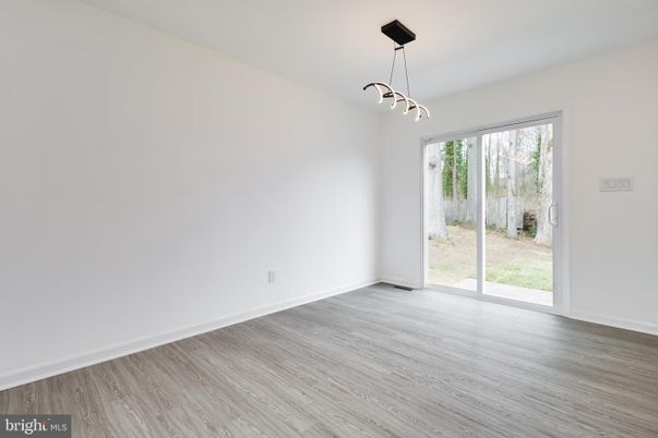 Empty room, Interior, Pendant Lights, Wood Texture Flooring
