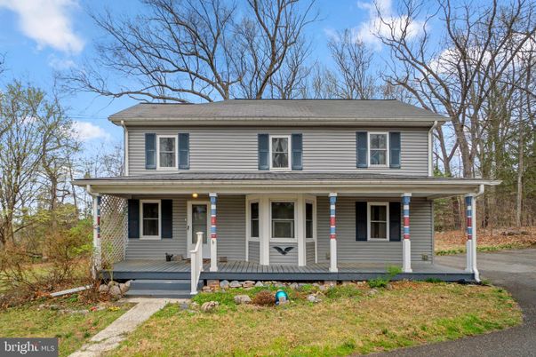 Exterior, Facade, American Foursquare